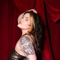 Emilia Dagger ๐ New Account ๐ (@babewithabush) 's Twitter Profile