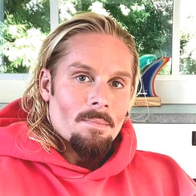 Director of After Baywatch Moment In The Sun 2024 Abc news studios / Hulu/ Disney + please donate to https://t.co/l8MUyaAQ4a to help find a cure for Parkinson’s