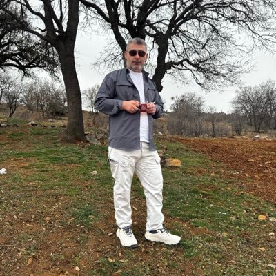 KÖR BİR DİLENCİNİN DEDİĞİ GİBİ : HAYAT GÜZEL AMA BEN GÖREMİYORUM
