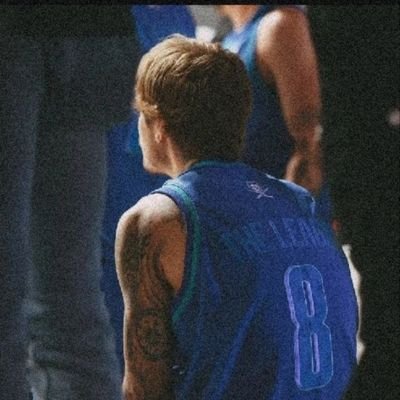 eyesruns's profile picture. 氷 - EX9