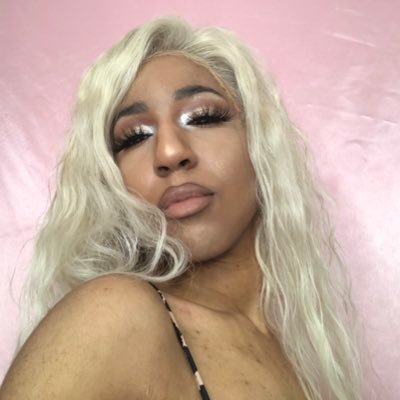 Fashion Designer and Fashion Muse. Pop Star Without the Singing 💗 Owner of Tehja Avanni Couture & @rebelspromise 💗 YT 🎥 Tehja Avanni 🤳🏽 IG: tehja.avanni