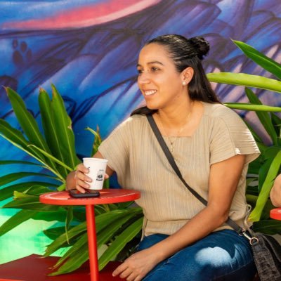 C_JazminMas's profile picture. | Paraguaya | Feminista | Socióloga | Católica |