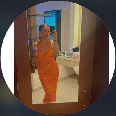 eviecait's profile picture. main: @evacaitlyn_ #freepalestine🇵🇸