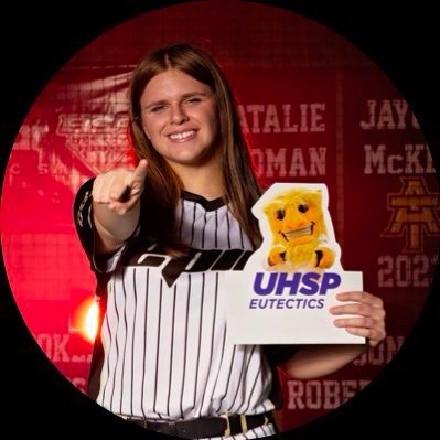 Epic Premier NT #18🥎~UHSP Softball Commit~1B/OF~2023 5A-3 Offensive Player of the Year eliz.abeth.ctrosper@gmail.com