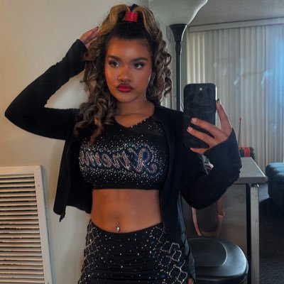 amara_ridenhour's profile picture. 