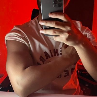 urfavguy99's profile picture. NSFW / 26