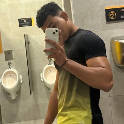 SantiagBanquez7's profile picture. Esto es una movie, nada es real