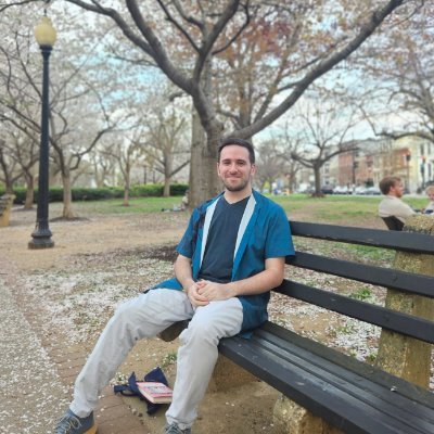 New Yorker. Cat dad. Outreach Manager @demworksinc @VotingInfo. Election data advocate. Union member DWC/ @NewsMediaGuild. Posts, RTs, & likes my own. He/him.