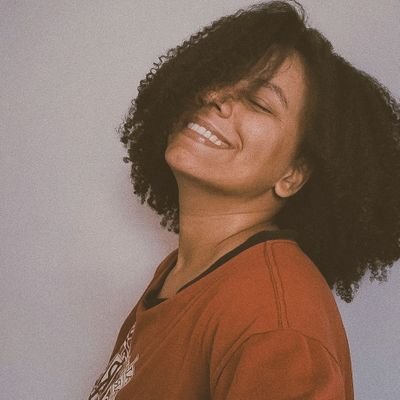 Anne Elisa ⚯͛ vulgo Queen ☀️
Não sou bom exemplo mas sou gente fina 😉