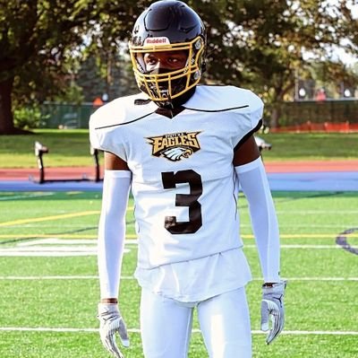 5' 10'' 165lbs//GPA-3.8//Dyett High School//Class of 28'//📧 zimbalistgriffin@gmail.com