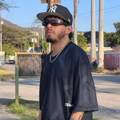 music production (formation) - dj - pertenezco a @bandolerosgroup https://t.co/yZwVnG2GuJ