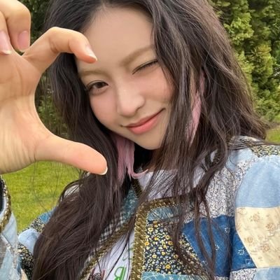 chuu comeback y'all ♡᷒ᰰ
fuck vata and love jennieteez