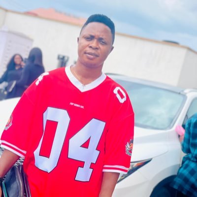 Hi, I'm Temmy Fidodo | A believer | Pioneer | Laptop sales, Surveillance hard drive| Project Manager| Introvert | Manchester United fan.