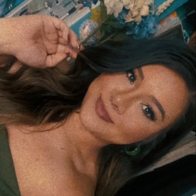 Lee_Lee_uhh's profile picture. concerts, sports & fun times 🐆🍒🎲