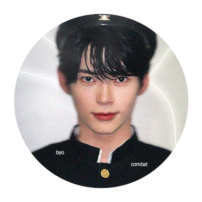 ☆ . . 𝗕𝗨𝗦𝗜𝗡𝗘𝗦𝗦 🎱 / whilst adorned with my timepiece, I traversed to my sanctum of work, where I enchant patrons with my trusted premium apps. 💬 ⋆˙⟡