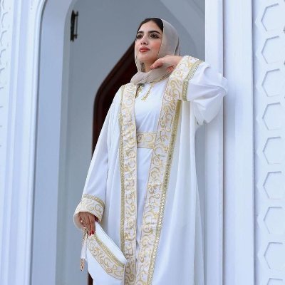 أتابع أحدث صيحات الموضة بشغف لا يوصف، فأنا أؤمن أن الأناقة ليست مجرد ملابس، بل أسلوب حياة! 💫 كل تفصيل جديد يجذب انتباهي، وكل لمسة إبداعية تثير إعجابي.