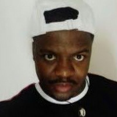 PhagePhomolo's profile picture. 