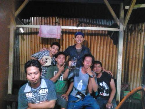 emoCore19's profile picture. notDRINKnotLive