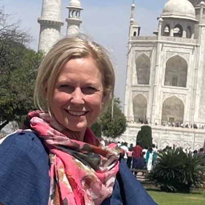 global connector | senior director @ucalgary | partnership broker | strategist | international relations | fière francophone | proud mom of twins