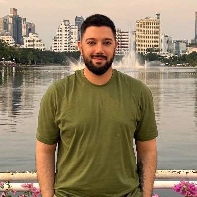 #Blockchain developer, #CryptoCurrency trader, In love with #Technology. tweet mostly about #Programming. Hi! 👨‍💻