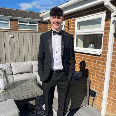 __CharlieWalker's profile picture. Media Intern @Official_HUFC | Media Team @Prudhoeycfc | @UpTheNL 🎙️| Writer @VAVEL | Sports Journalism Student