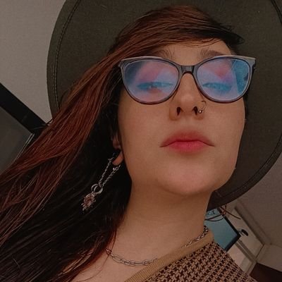 Sincronía, Pegaso ♥ • LGBTIQ🌈 • Diseñadora Gráfica •https://t.co/pZuLhgperH • https://t.co/Z3AvJFctpZ •
A veces cuento historias⬇️