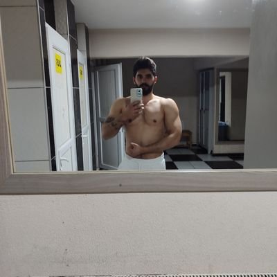 aykutaqturk's profile picture. 