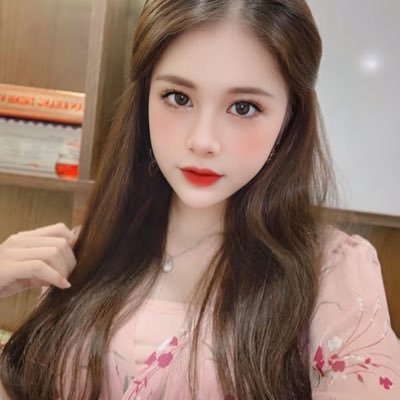nhan84732's profile picture. 