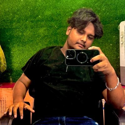 Smartless16871's profile picture. 