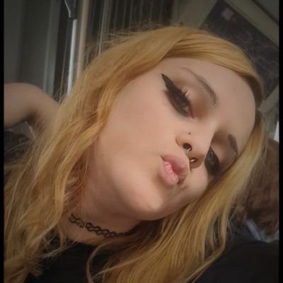22 🏳️🌈 hrt / 2.10.23
she/her Vegan
@enbyinred_ 💐🩷
For moots: @Paprikaprivat