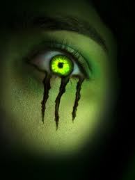 im 14 and beautiful i love black veil brides and botdf and i hope you can love me followww!!!!!!!