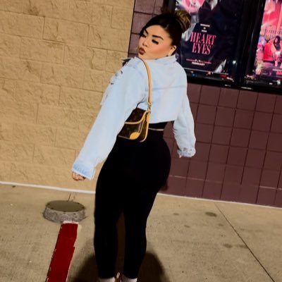 Sabrina__Lopez's profile picture. just a girl