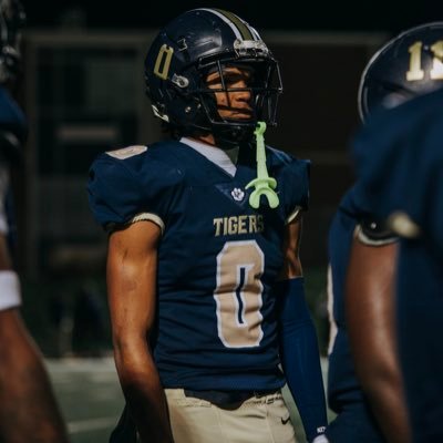 3⭐️ | Class of 2026 | DB | Douglas County HS | 6’1 180 | Email: jamarowens07@gmail.com | NCAA ID: 2210706570