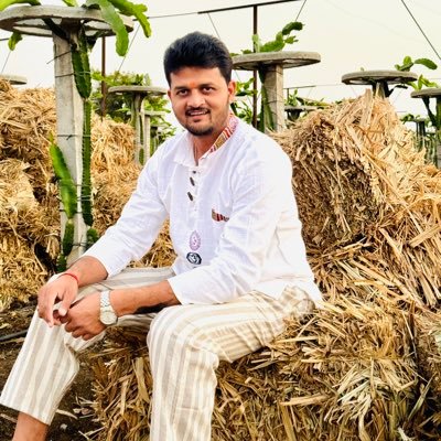 raviraajsabale's profile picture. Director, Reesh Agro Farms Private Limited Harvesting Goodness..!!☘️