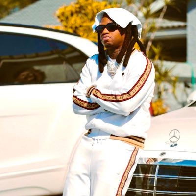 Just in time for Summer In 2025 Hailing from the vibrant streets of Florida, Gank Gaank is redefining the world’s trap-soul, pain & club music scene.