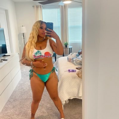 Sunshine , Make you wanna call and say you ain't coming home ☺️