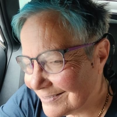 AbraDorit's profile picture. עיתונאית לשעבר, כותבת ומרצה