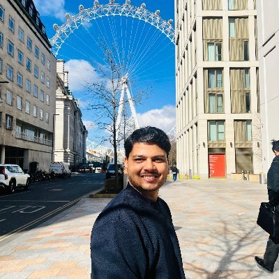 Empowering 135K+ devs on Code Eater YT | Making life easier for developers | Building a personal library of 1000 books 📚