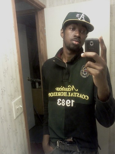 G42039Tim's profile picture. shotout to my nigga M.A.C.Kings i gotta mixtape coming out called The Trap Massacre.