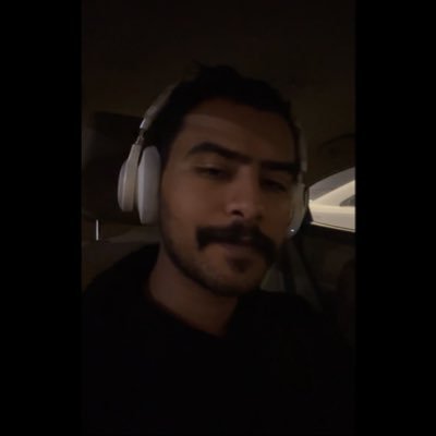 Ab3vbes's profile picture. English literature • books • GYMRAT