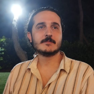 uglydressedguy's profile picture. 