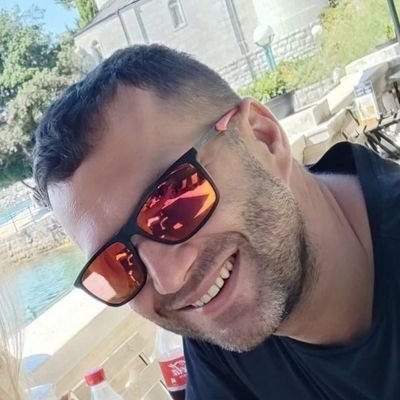 iskugor's profile picture. Android developer