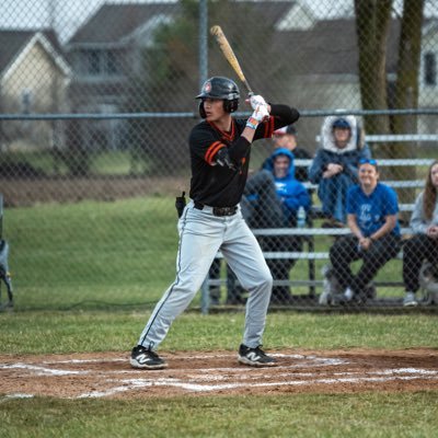 GHS ‘26/Gibsonburg Golden bears #1/DC Toledo Schultz #77 / 3.8 gpa/ 6’1/ 180lbs/ Gmail-chuyrodriguez0520@gmail.com/Phone-567-201-8950