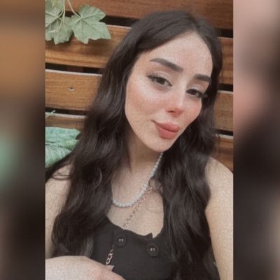 selay_katms's profile picture. 'baktım yine aynı karın ağrısı
