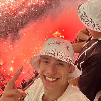 fandrosanetti's profile picture. Racista pegando fogo é descanso de tela              

           SCCP

LFC