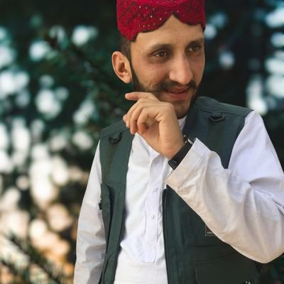 سرخرو ہے وہ سر جو سولی شناس ہو
بوجھ ہے وہ جسم جو بغاوت نہ کرے
🍁🚩
𒊹︎︎➪ ᴋᴀsʜᴍɪʀɪ✨♕︎