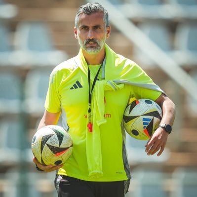 LondonTMM's profile picture. Comfortable with being uncomfortable 📦🧗‍♂️🙏🏽1️⃣ @realmadrid🤍@orlandopirates☠️🏴‍☠️