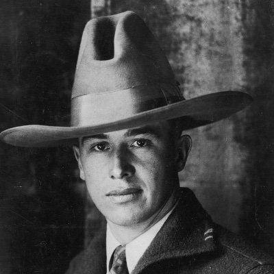 napientek's profile picture. Oxford comma enthusiast/evil landlord.