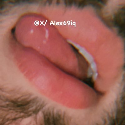 🔥🫦 “أحببت امرأةً فعرفت الدفء وأحببت رجلًا فعرفت معناه لم أكن ضائعًا فقط كنت أعيش الحب بجناحين”