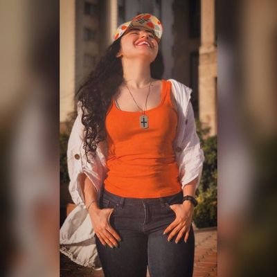 حقوق خوانده💼👩🏻⚖آروم ترین کاربر توییتر👧🏻
خسته ولی پر انرژی،
😎بلاک شده توسط اشکان خطیبی😎
